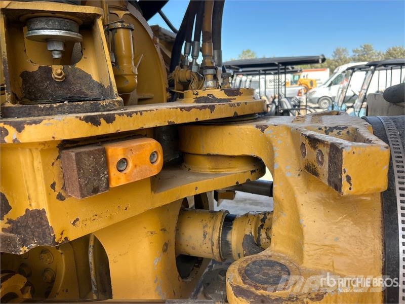 CAT 740B 연결식 홀러