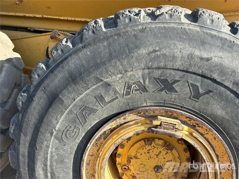 CAT 740B Dumper - Knickgelenk