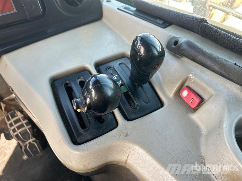 CAT 740B 연결식 홀러