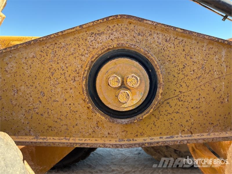 CAT 740B 铰接式自卸车