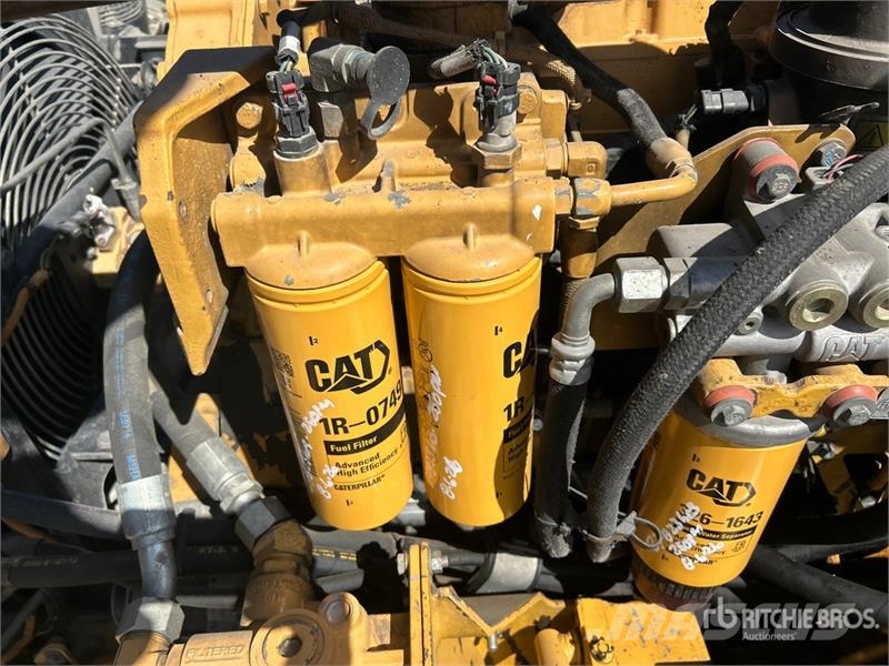 CAT 740B 연결식 홀러