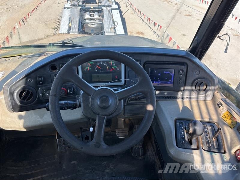 CAT 740B 铰接式自卸车