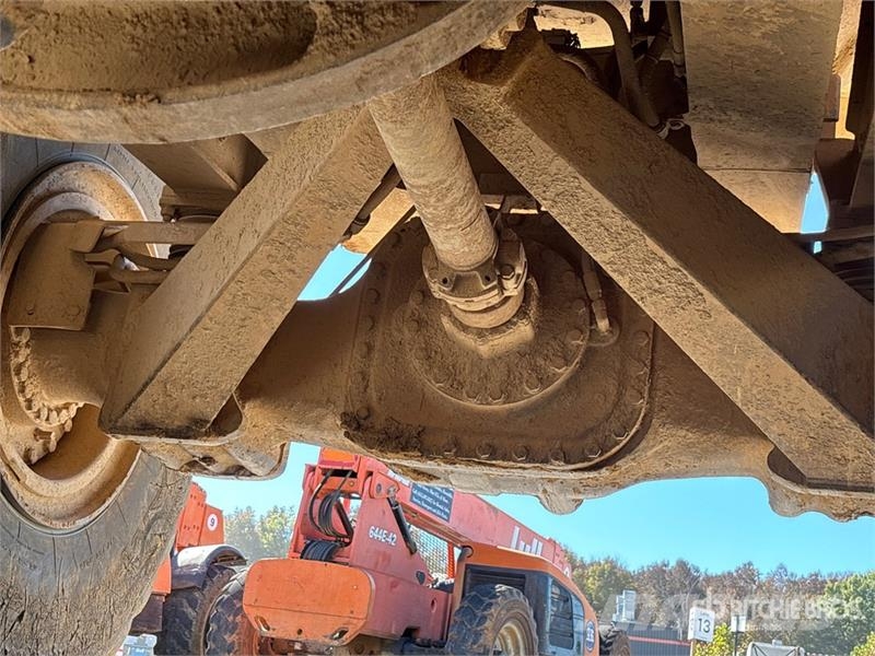 CAT 745 Articulated Dump Truck Dumpers articolati