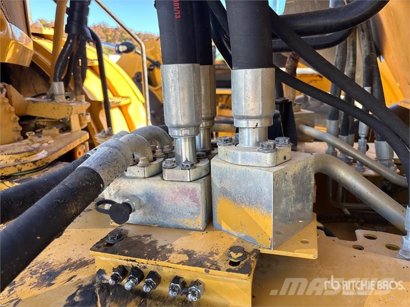 CAT 745 Articulated Dump Truck Dumpers articolati