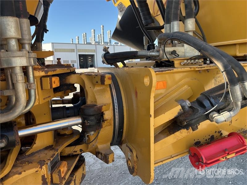 CAT 745 Articulated Dump Truck Kĺbové nákladné autá