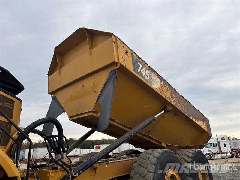 CAT 745 Articulated Dump Truck Artikulētie pašizgāzēji