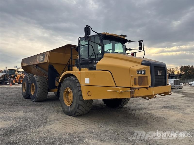 CAT 745 Articulated Dump Truck Artikulētie pašizgāzēji