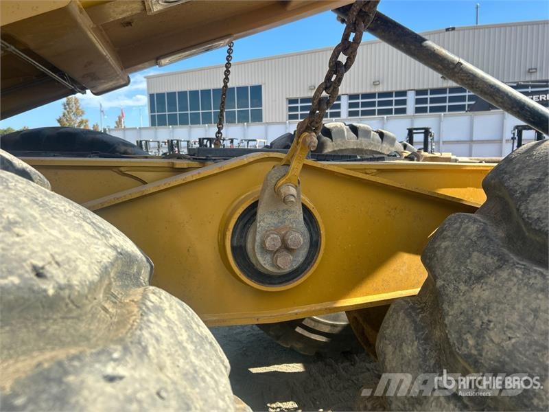 CAT 745 Articulated Dump Truck Caminhão basculante articulado ADT