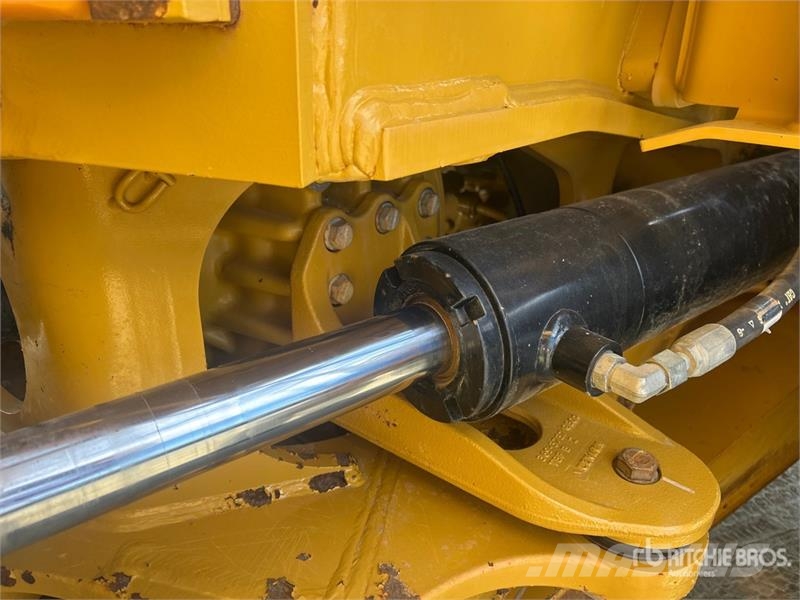 CAT 745 Articulated Dump Truck Caminhão basculante articulado ADT