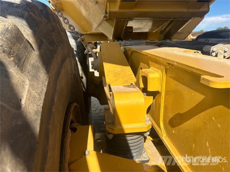 CAT 745 Articulated Dump Truck Caminhão basculante articulado ADT