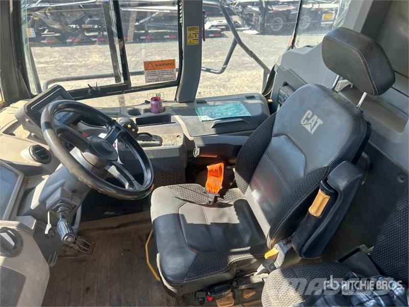 CAT 745 Articulated Dump Truck Caminhão basculante articulado ADT