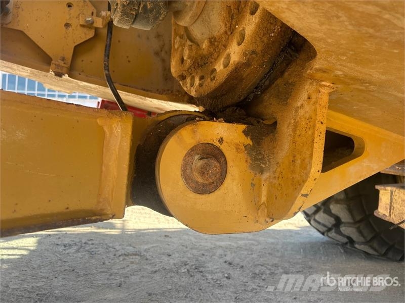 CAT 745 Articulated Dump Truck Caminhão basculante articulado ADT