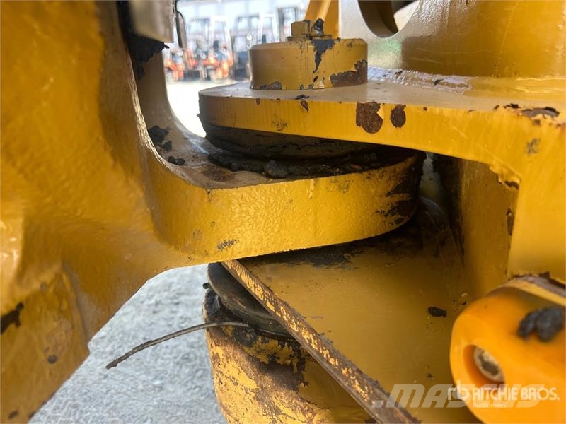 CAT 745 Articulated Dump Truck Caminhão basculante articulado ADT