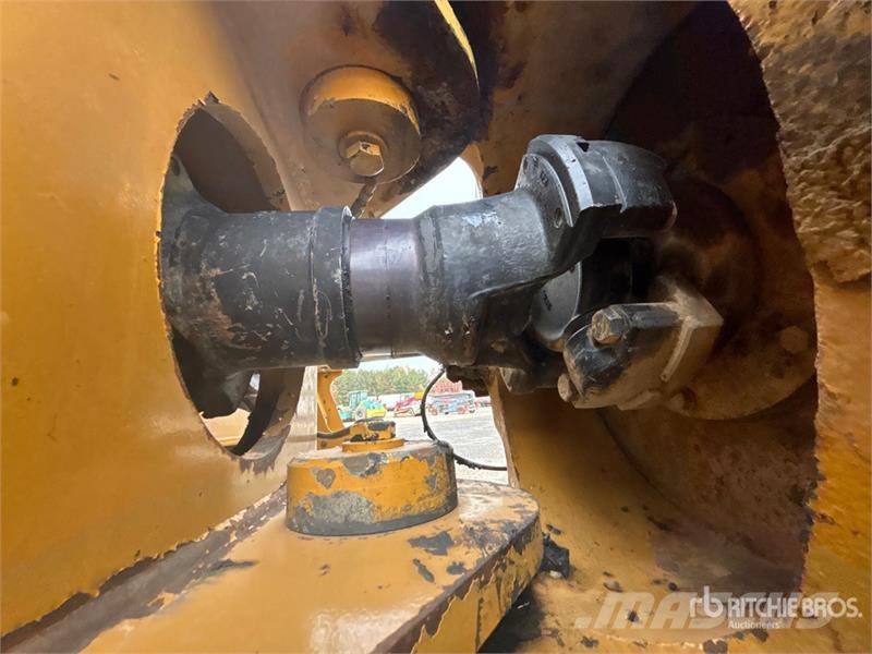 CAT 745 Articulated Dump Truck Artikulētie pašizgāzēji