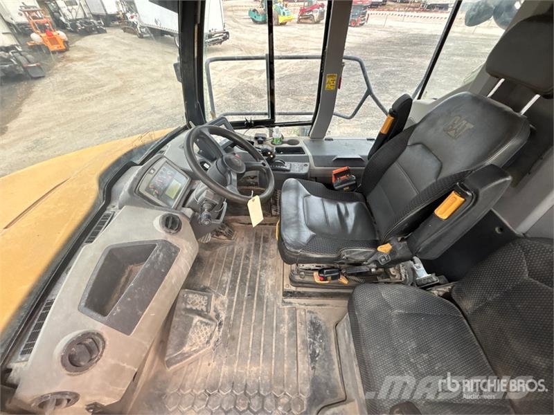 CAT 745 Articulated Dump Truck Artikulētie pašizgāzēji