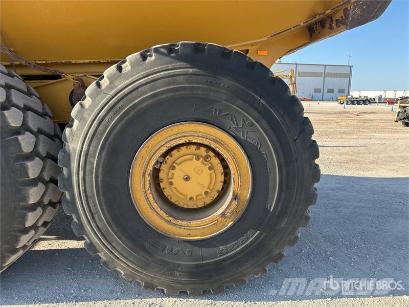 CAT 745 Articulated Dump Truck Kĺbové nákladné autá