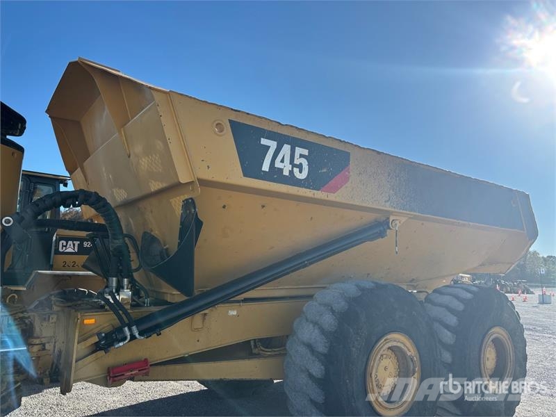 CAT 745 Articulated Dump Truck Dumpers articolati