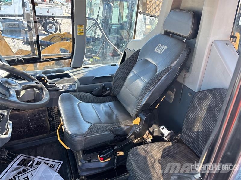 CAT 745 Articulated Dump Truck Dumpers articolati