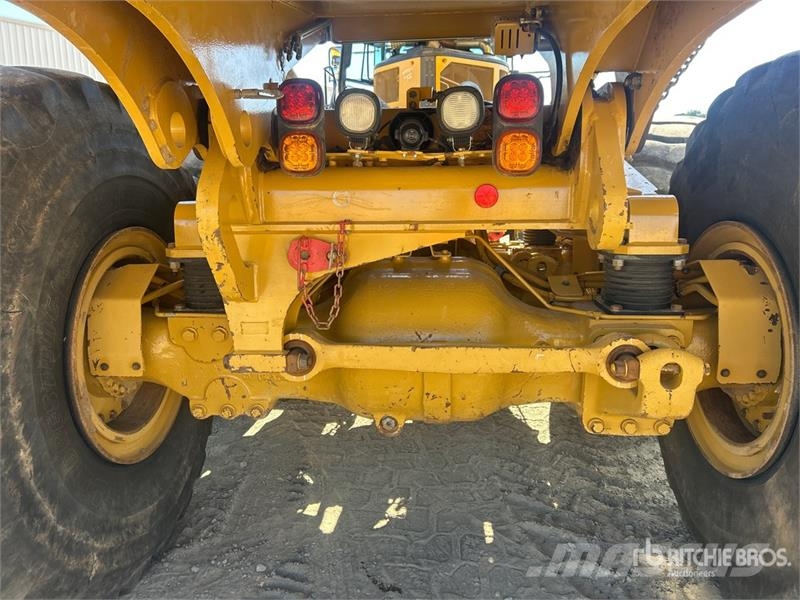 CAT 745 Articulated Dump Truck Caminhão basculante articulado ADT