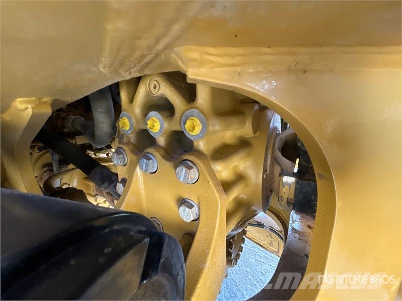 CAT 745 Articulated Dump Truck Caminhão basculante articulado ADT