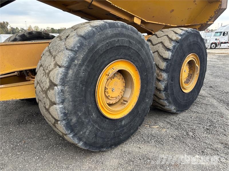 CAT 745 Articulated Dump Truck Artikulētie pašizgāzēji