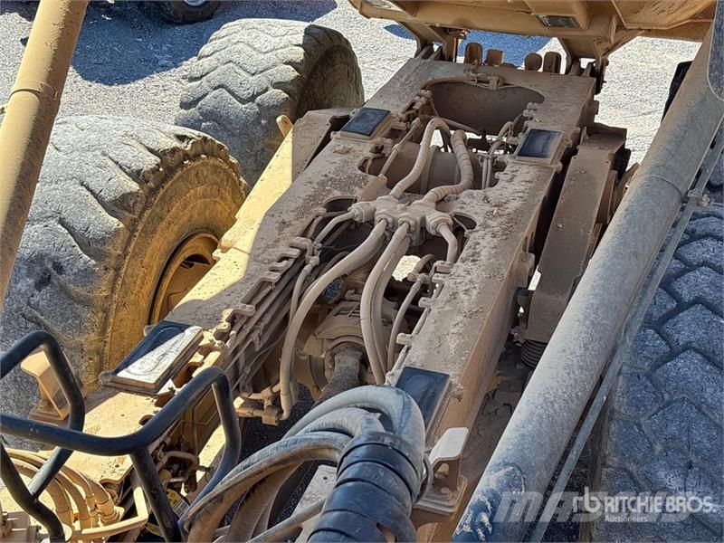 CAT 745 Articulated Dump Truck Dumpers articolati