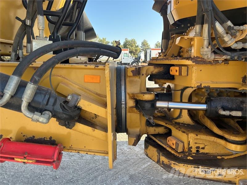 CAT 745 Articulated Dump Truck Kĺbové nákladné autá