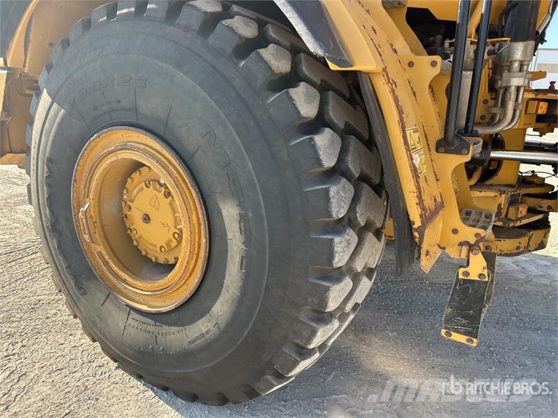 CAT 745 Articulated Dump Truck Kĺbové nákladné autá