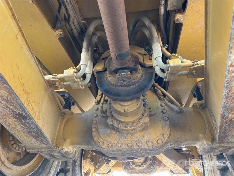 CAT 745 Articulated Dump Truck Kĺbové nákladné autá