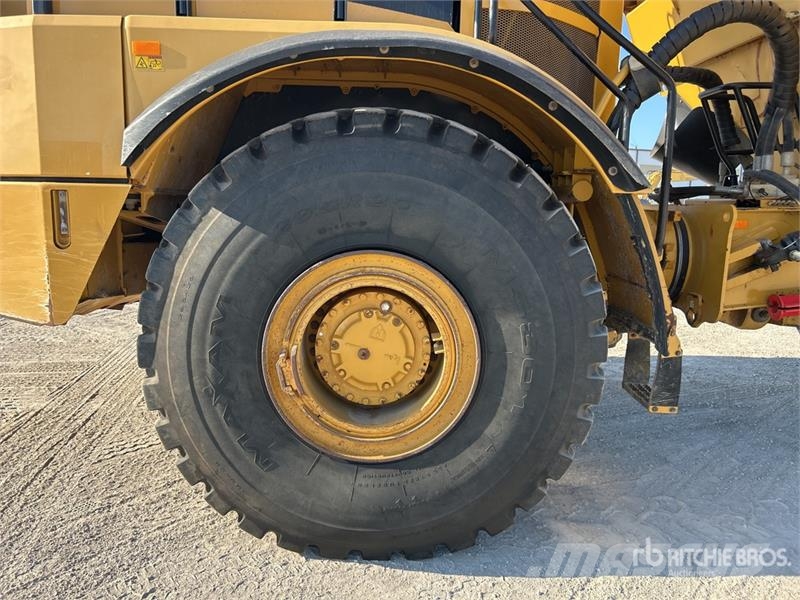 CAT 745 Articulated Dump Truck Kĺbové nákladné autá