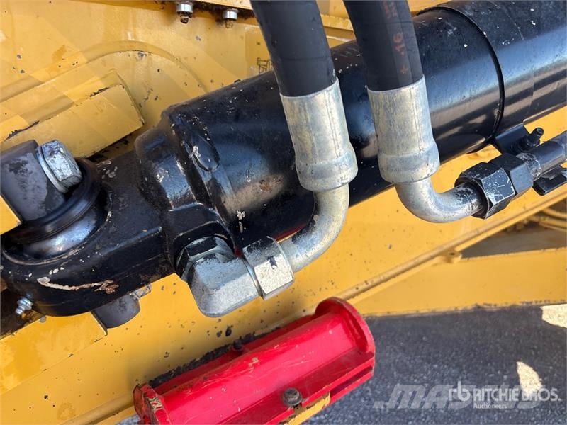CAT 745 Articulated Dump Truck Dumpers articolati