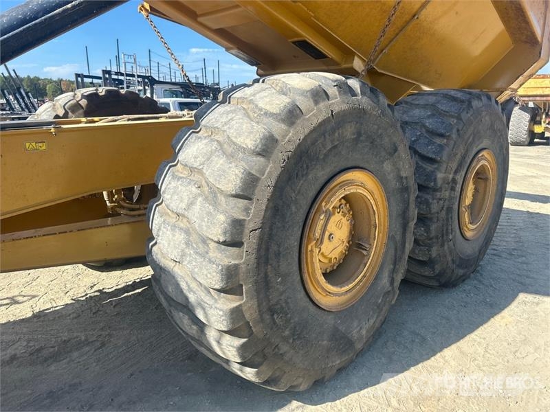 CAT 745 Articulated Dump Truck Caminhão basculante articulado ADT