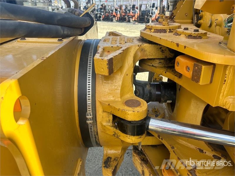 CAT 745 Articulated Dump Truck Caminhão basculante articulado ADT