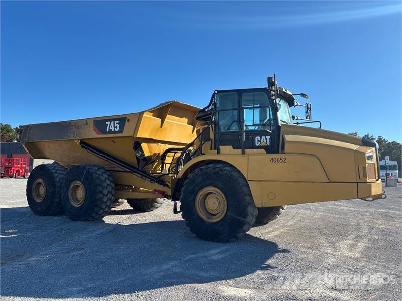 CAT 745 Articulated Dump Truck Dumpers articolati