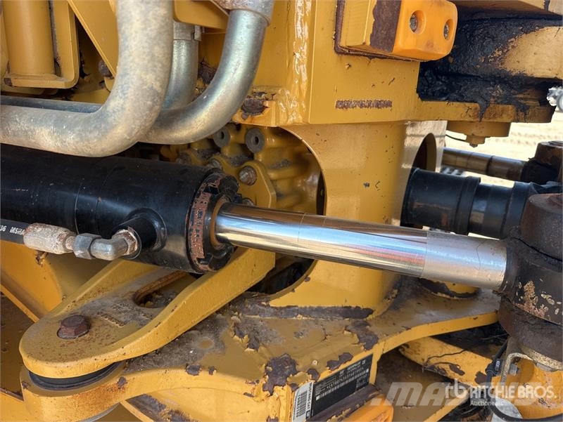 CAT 745 Articulated Dump Truck Kĺbové nákladné autá
