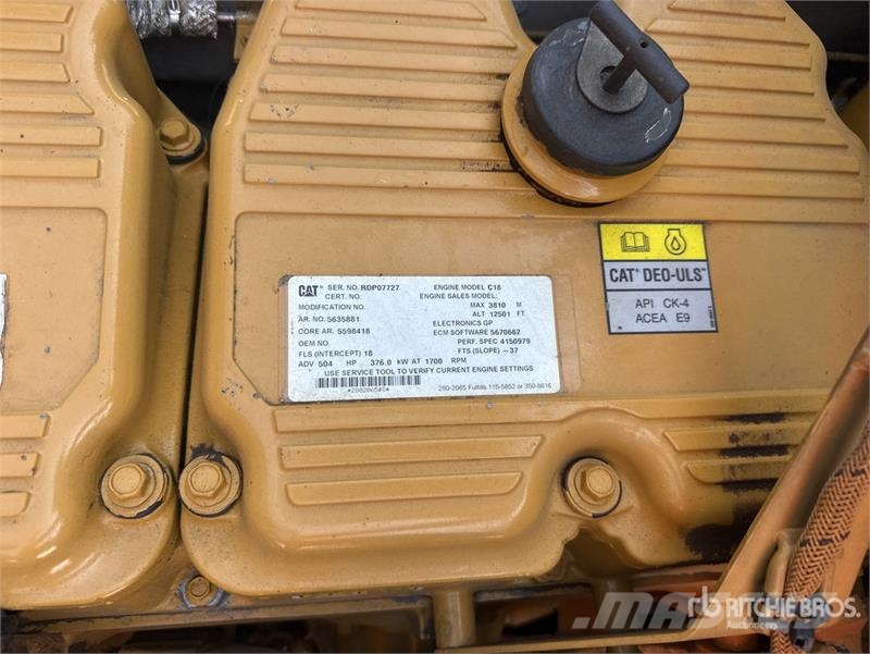 CAT 745 Articulated Dump Truck Kĺbové nákladné autá