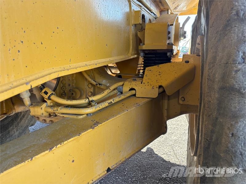 CAT 745 Articulated Dump Truck Dumpers articolati