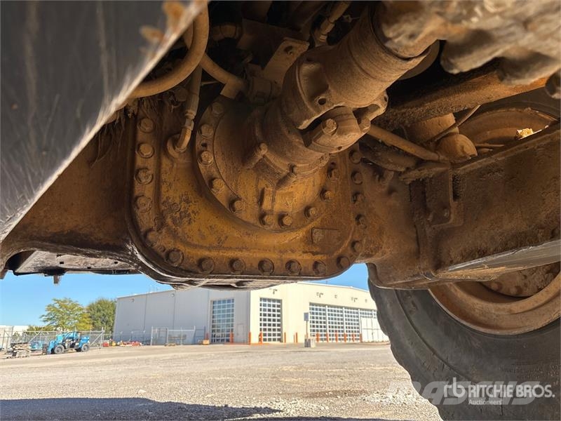 CAT 745 Articulated Dump Truck Dumpers articolati