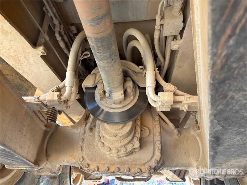 CAT 745 Articulated Dump Truck Dumpers articolati