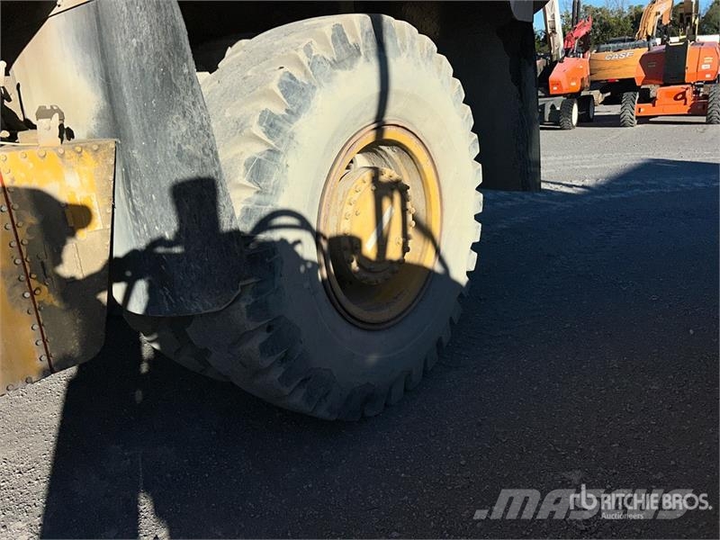 CAT 769C 4x4 Off-Highway Rigid Water Truck Autocisterne