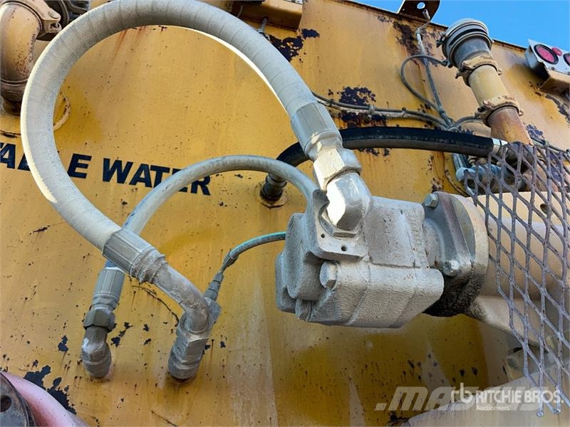 CAT 769C 4x4 Off-Highway Rigid Water Truck Autocisterne
