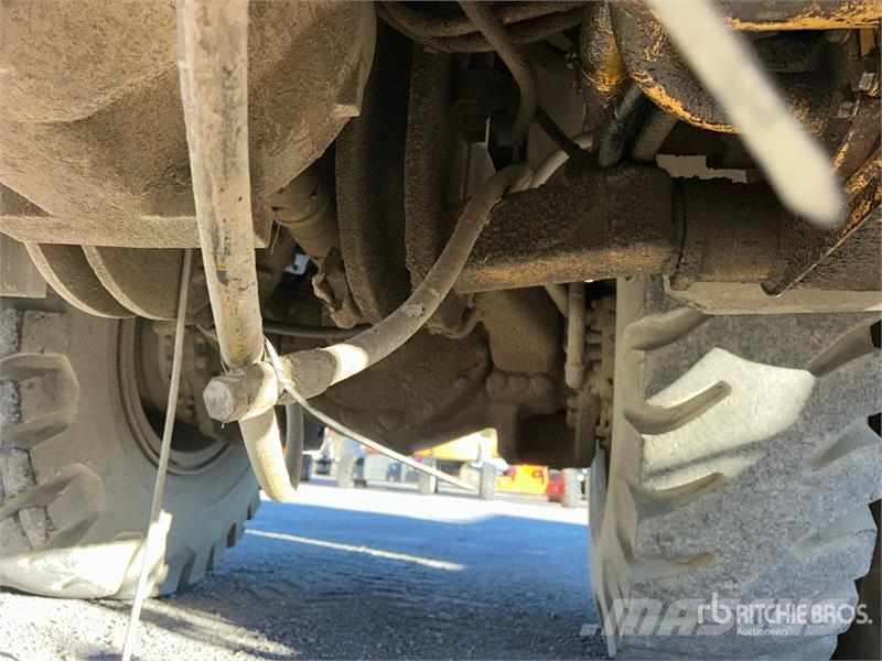 CAT 769C 4x4 Off-Highway Rigid Water Truck Autocisterne