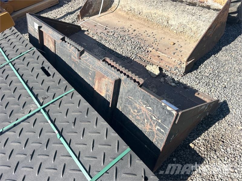 CAT 80 in Skid Steer Bucket Žlice