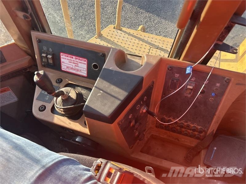 CAT 815F Soil compactors