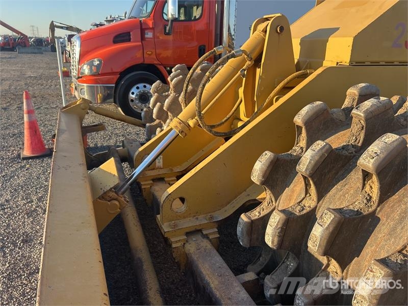 CAT 815F Soil compactors