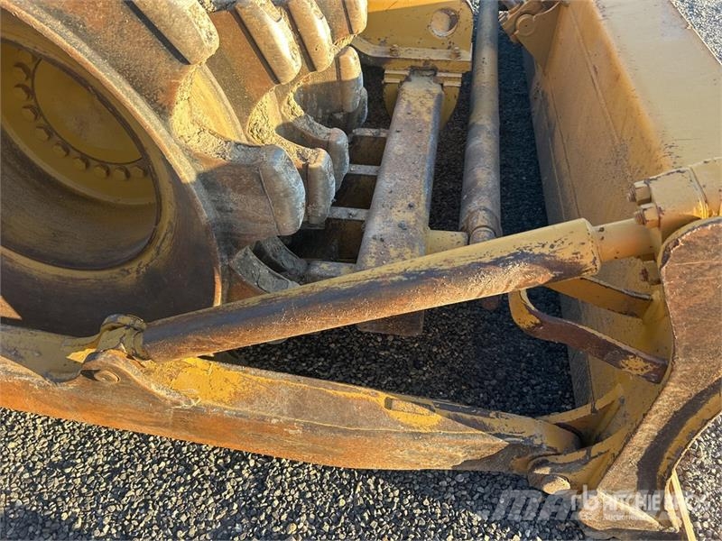 CAT 815F Soil compactors