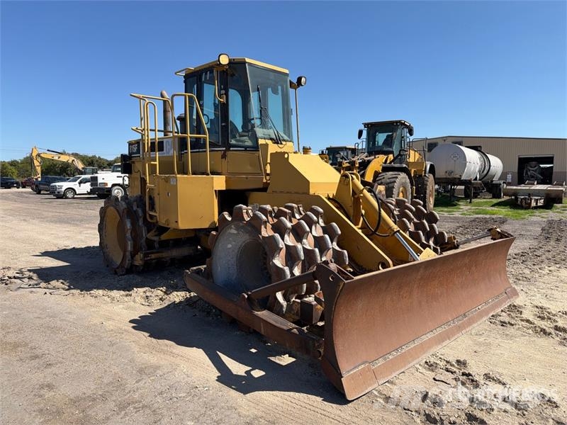 CAT 815F Jordvibrationstromler