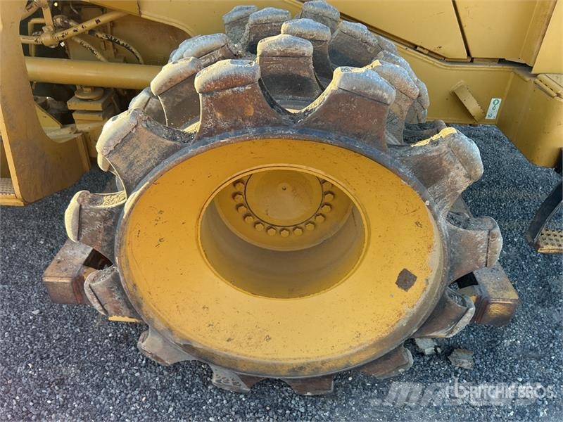 CAT 815F Soil compactors