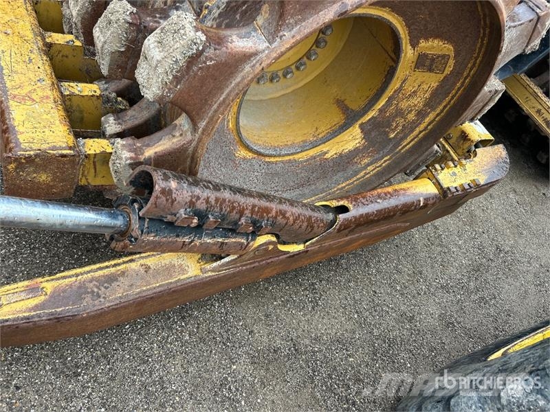 CAT 815K Soil Compactor Уплотнители грунта