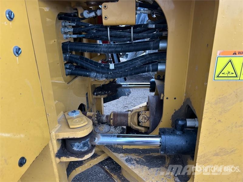 CAT 815K Soil Compactor Уплотнители грунта